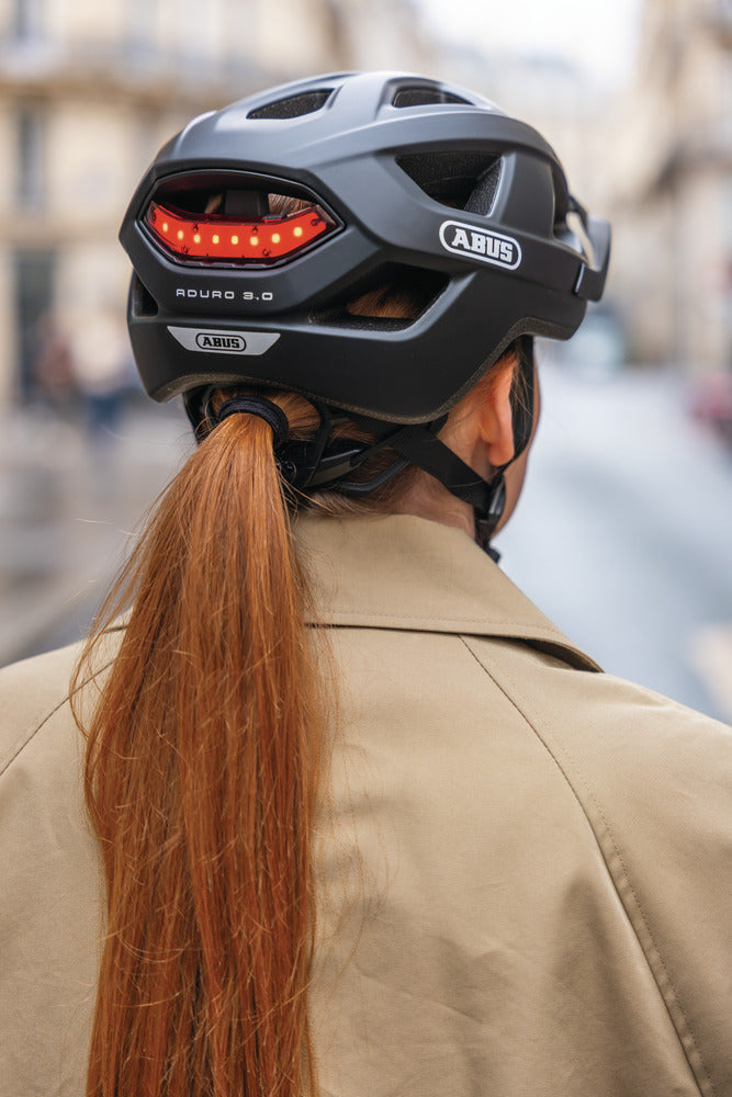 ABUS Aduro 3.0 LED Helm Urban race zwart