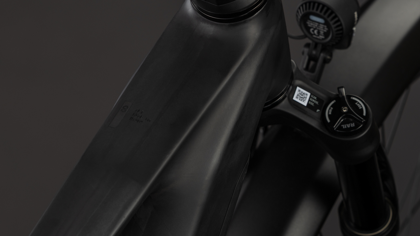 Cube Kathmandu Hybrid ONE11 HPC SLT 800 carbon´n´silverdust (2026)