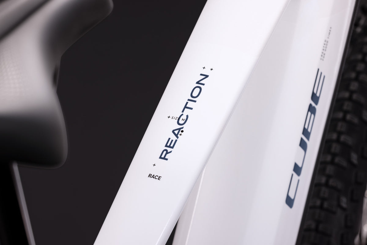 Cube Reaction Hybrid Race 800 Diamant snow´n´black (2027)