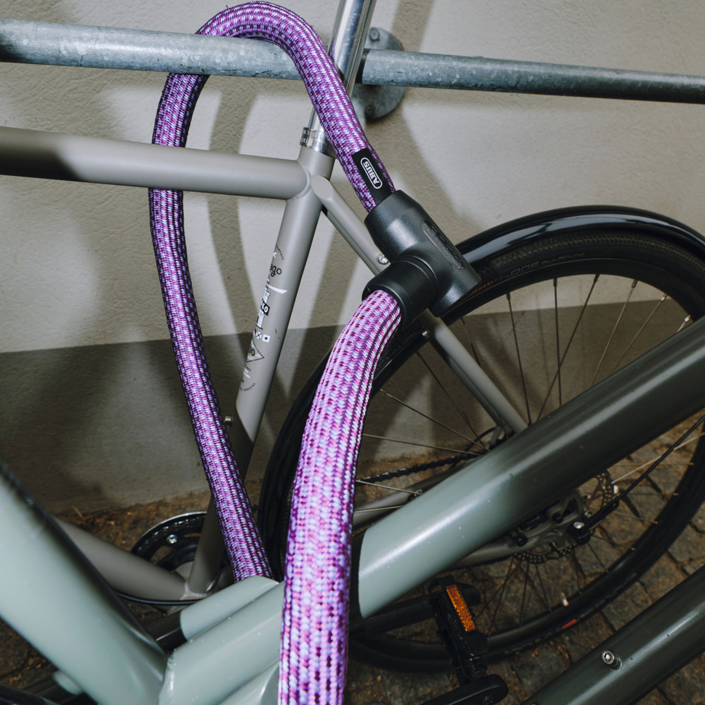 Abus Yarnit 4004K kettingslot midnight purple