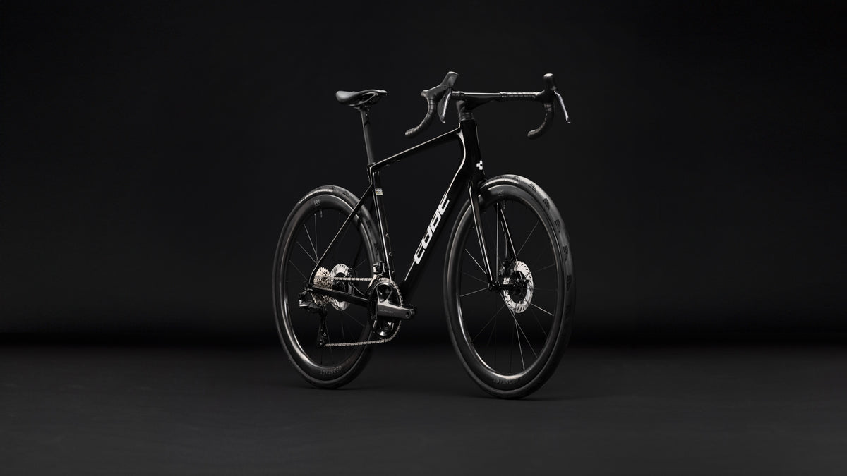 Cube Attain C:62 SLT carbon´n´wit (2027)