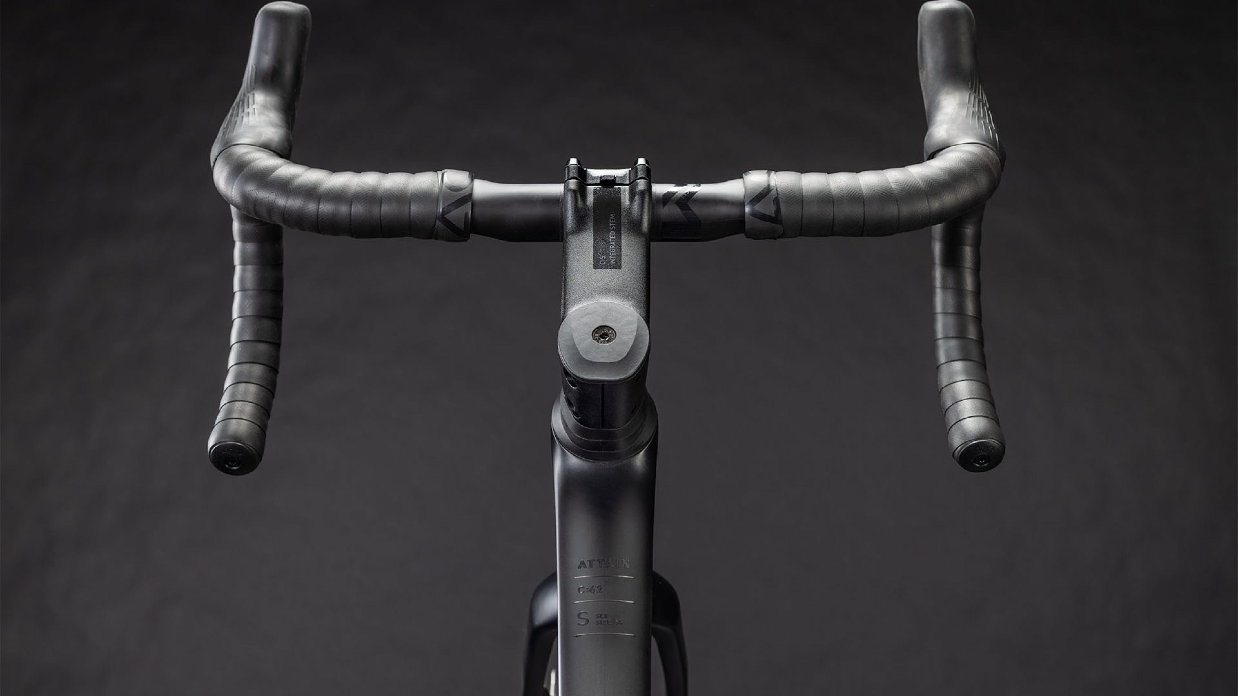 Cube Attain C:62 SLT carbon´n´coalchrome (2026)