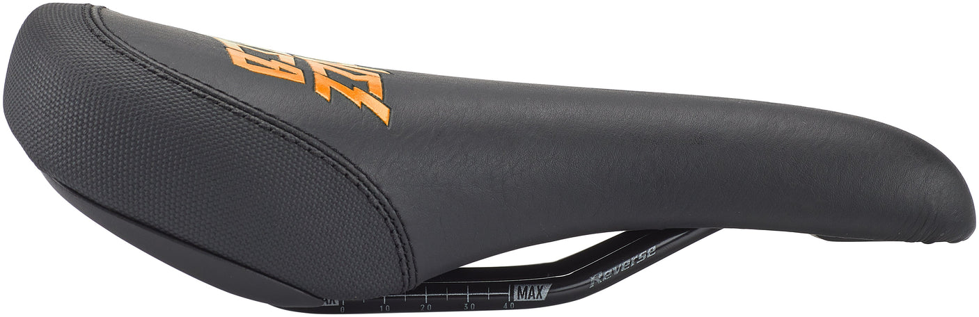 Reverse Nico Vink Shovel & Shred zadel zwart/oranje