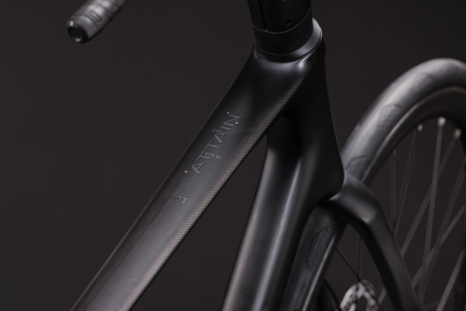 Cube Attain C:62 carbon´n´koolchroom
