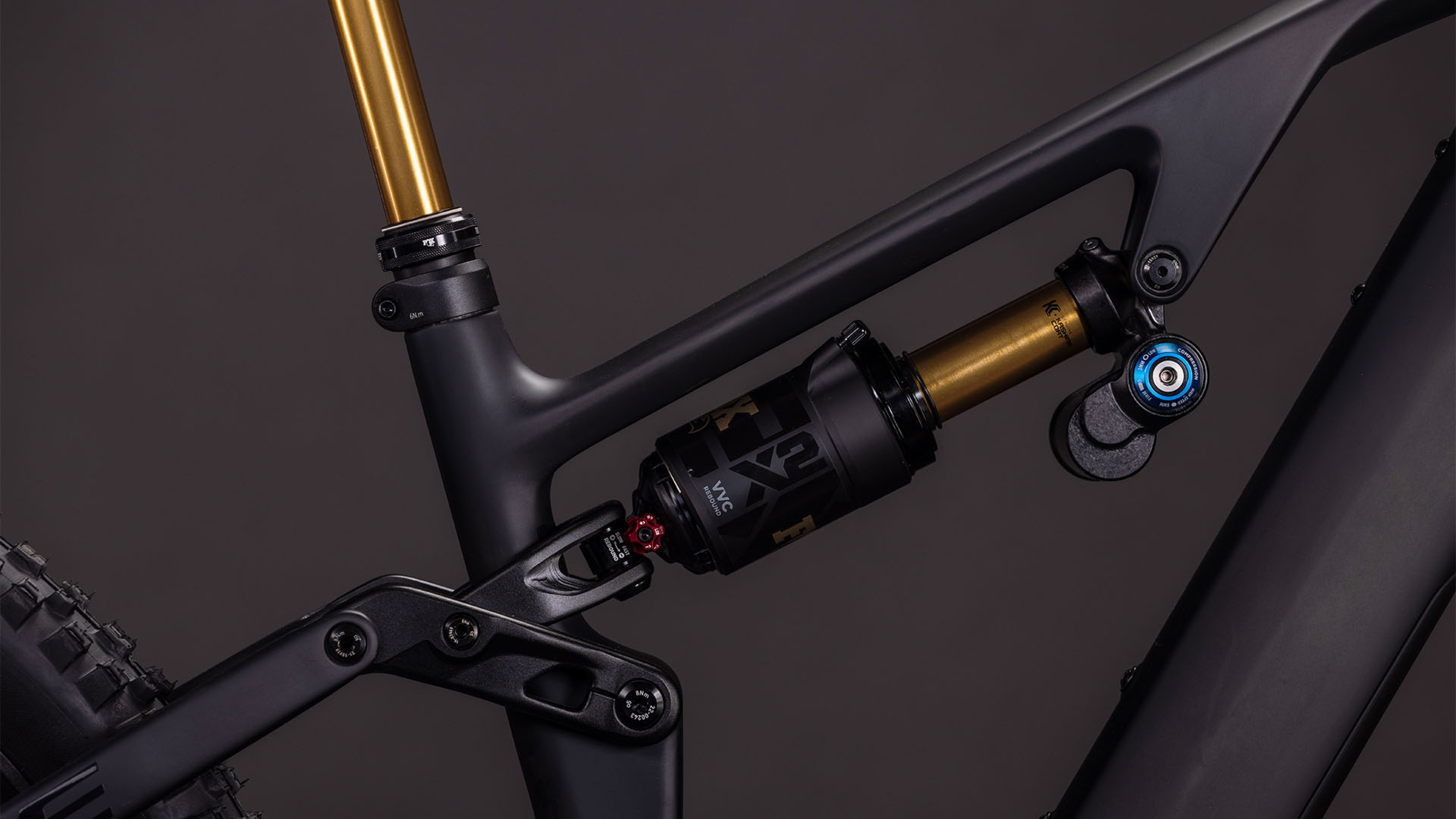 Cube AMS Hybrid ONE77 C:62 AT 600X carbon´n´gold (2026)