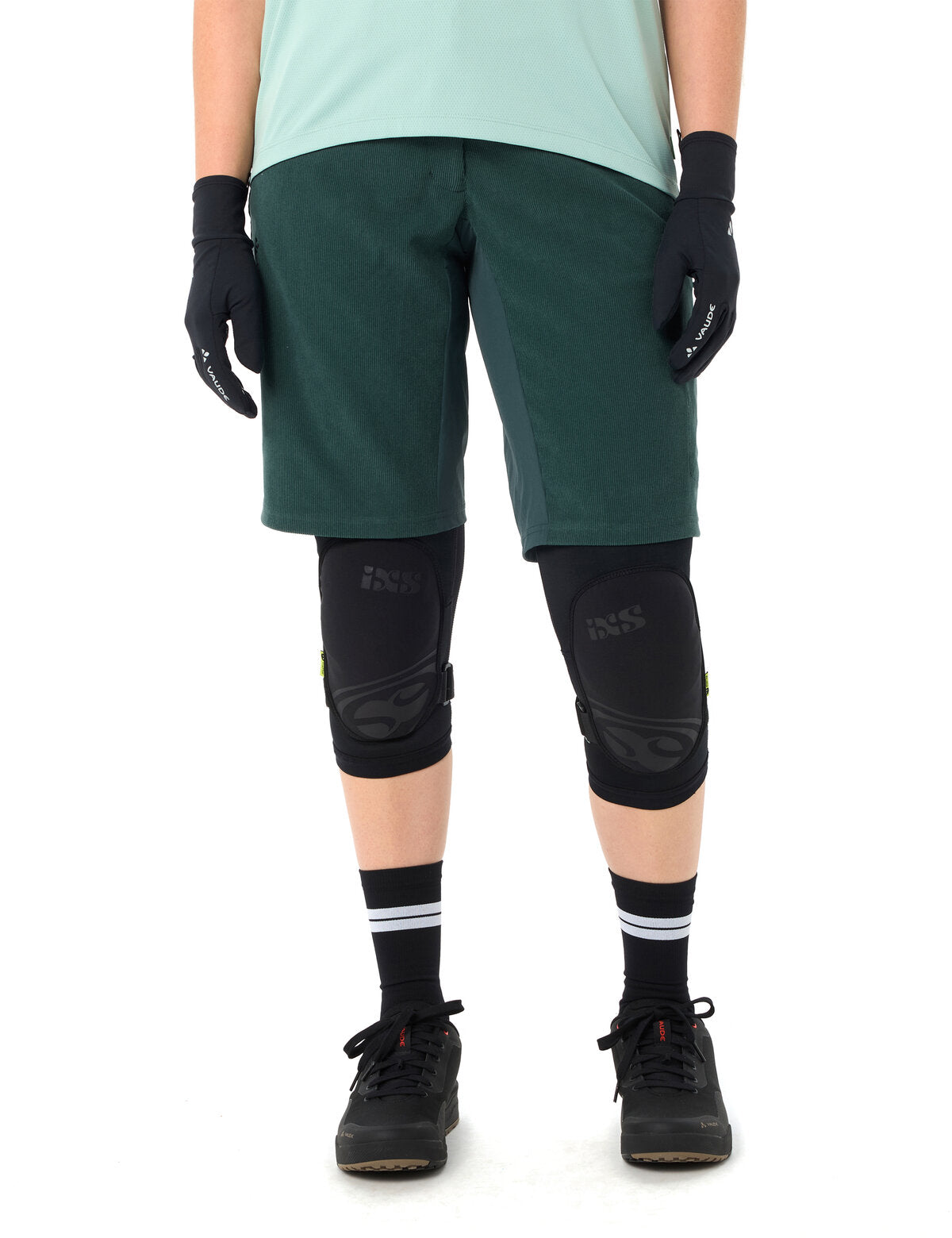 VAUDE Dames Loamer Base Cord Shorts deep pond