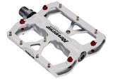 Reverse Escape Pedalen wit