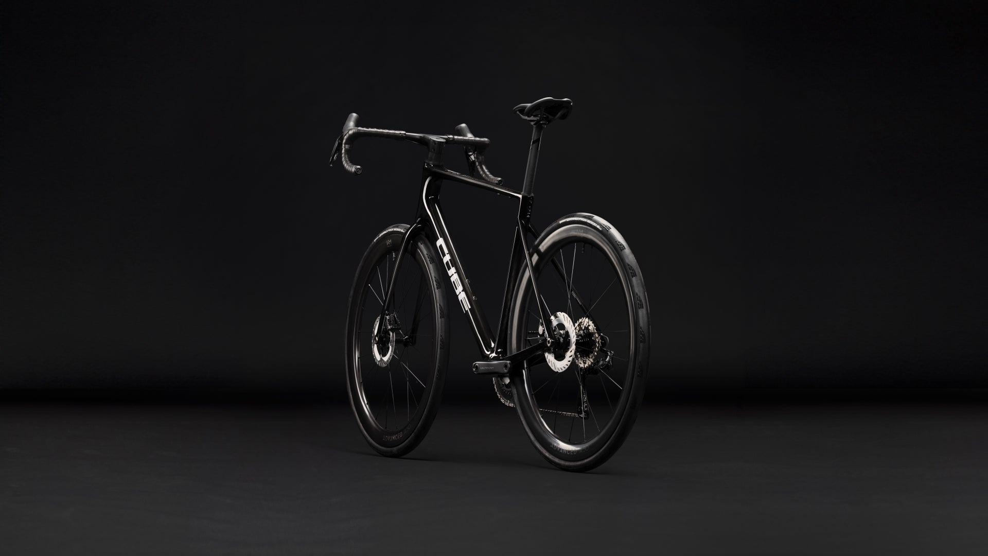 Cube Attain C:62 SLT carbon´n´wit (2027)