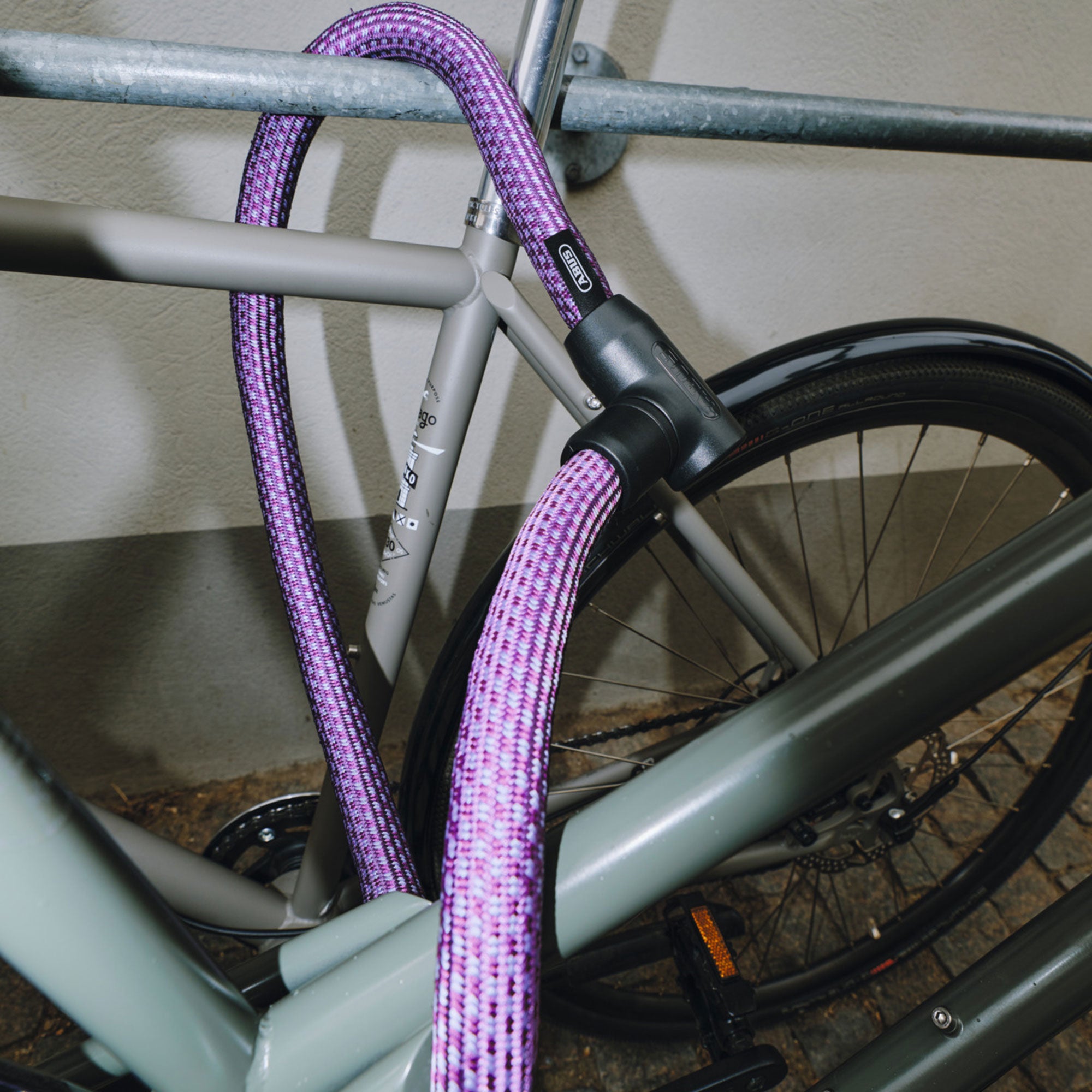 Abus Yarnit 4004K kettingslot midnight purple