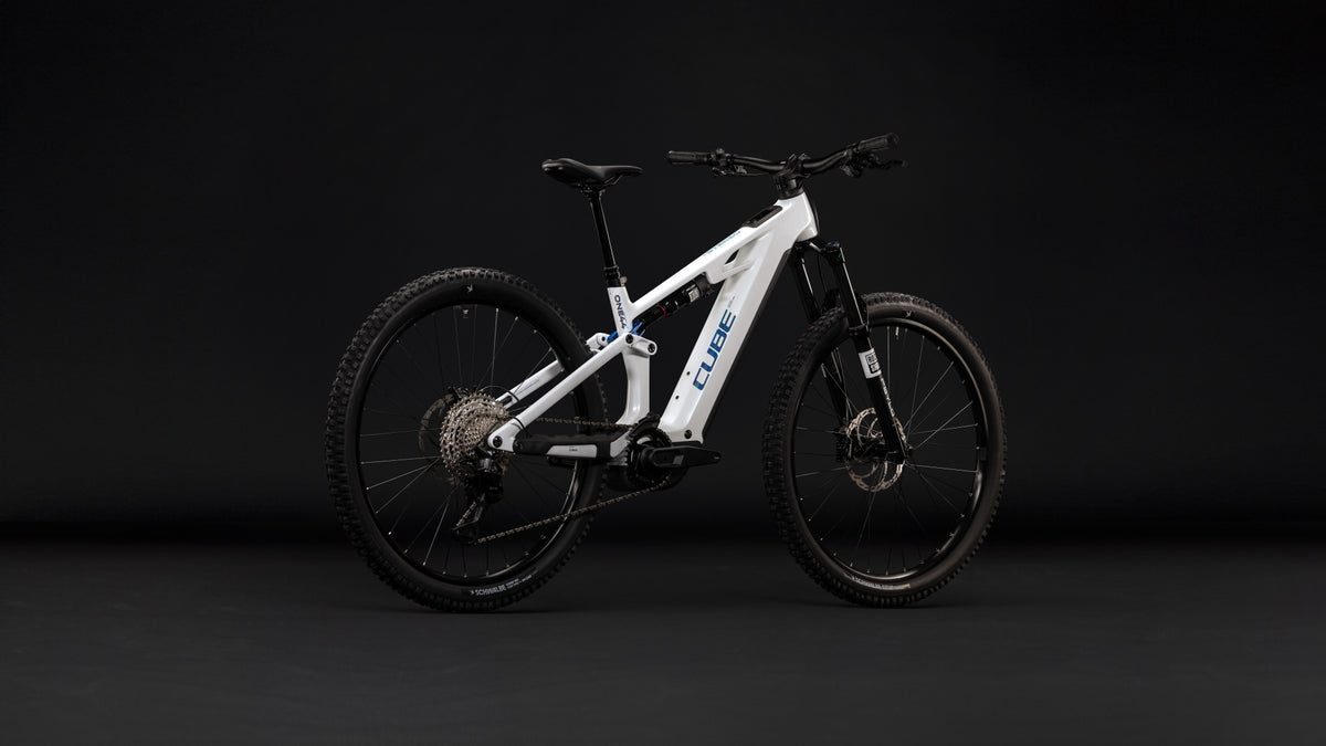 Cube Stereo Hybrid ONE44 HPC Pro 800 metallicwhite´n´blue (2027)