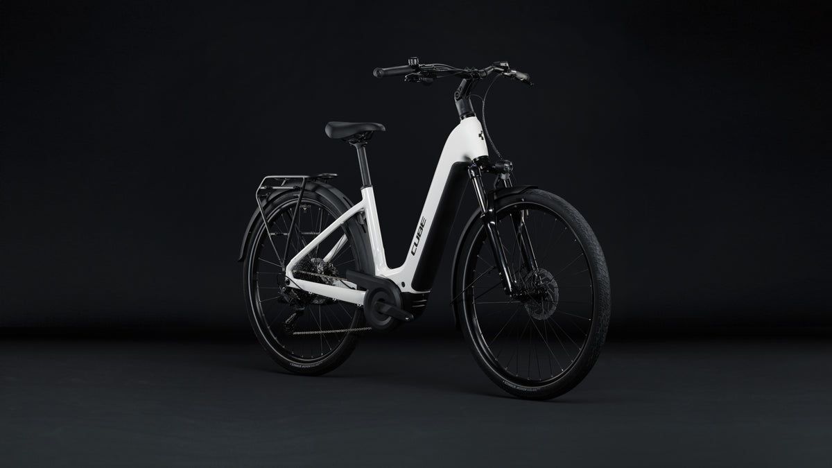 Cube Touring Hybrid ONE 600 Easy Entry metallicwhite´n´chrome (2027)