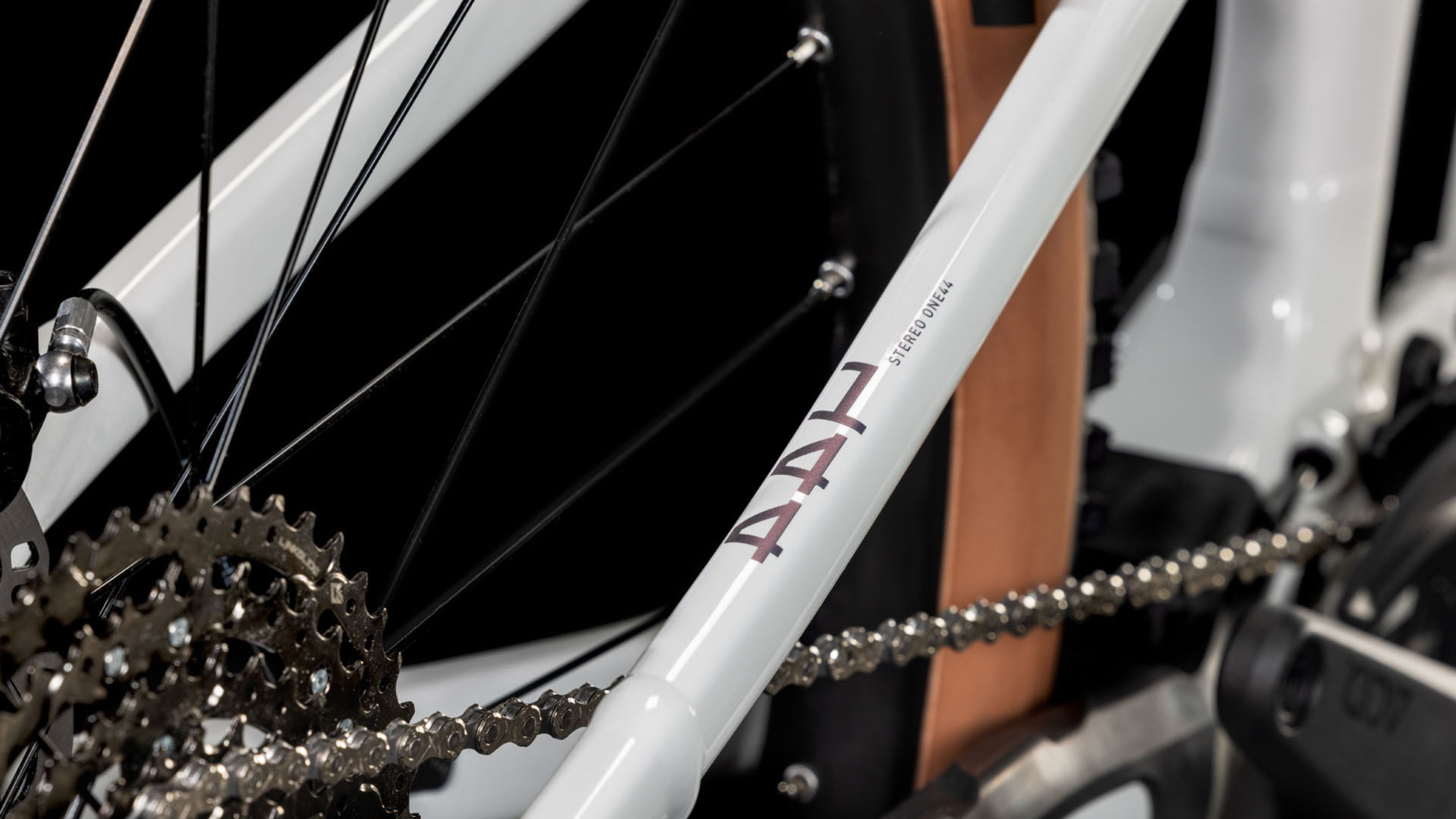 Cube Stereo Hybrid ONE44 Pro 800 Diamant 800 cotton´n´switch