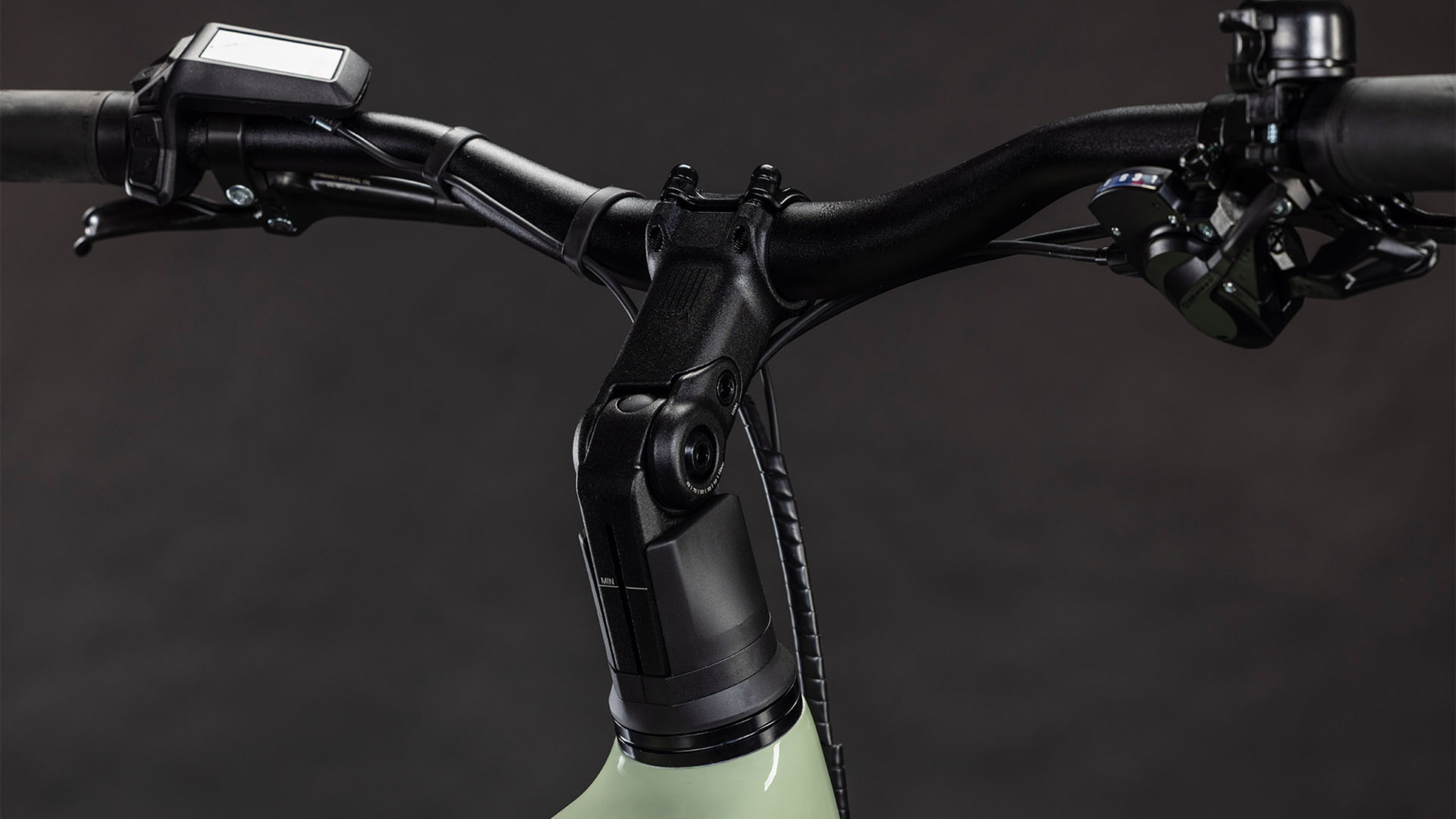 Cube Kathmandu Hybrid ONE 800 Diamant pea´n´green