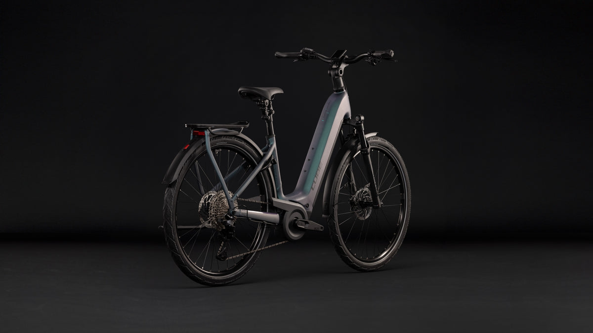 Cube Kathmandu Hybrid Pro 800 Easy Entry smaragdgroen´n´black (2027)