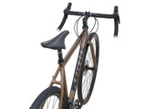 Kona 36e Rove AL 700 Bruin met Shimano Claris & Tektro Bark met zwarte decals (2025)
